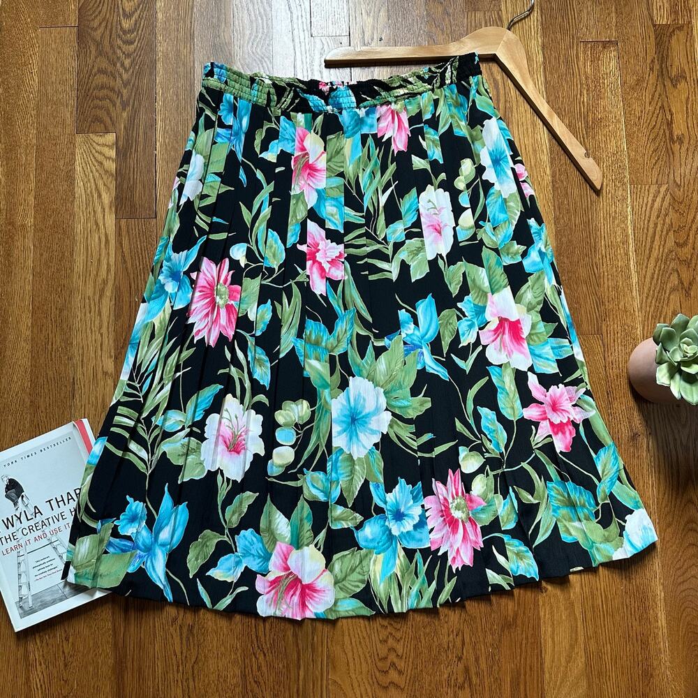 Alfred Dunner Black Floral Pleated Midi Skirt